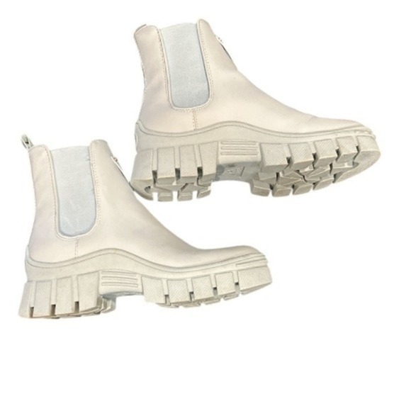 Guess Chelsea Boots Platform Lug Sole Ankle Booties‎ Light Blue Size 5M - Picture 5 of 10